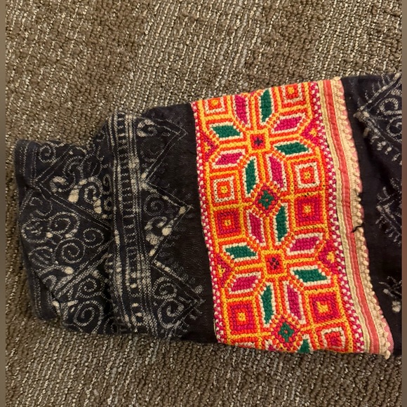 Beautiful Embroidered Jacket from Nepal - Picture 4 of 9